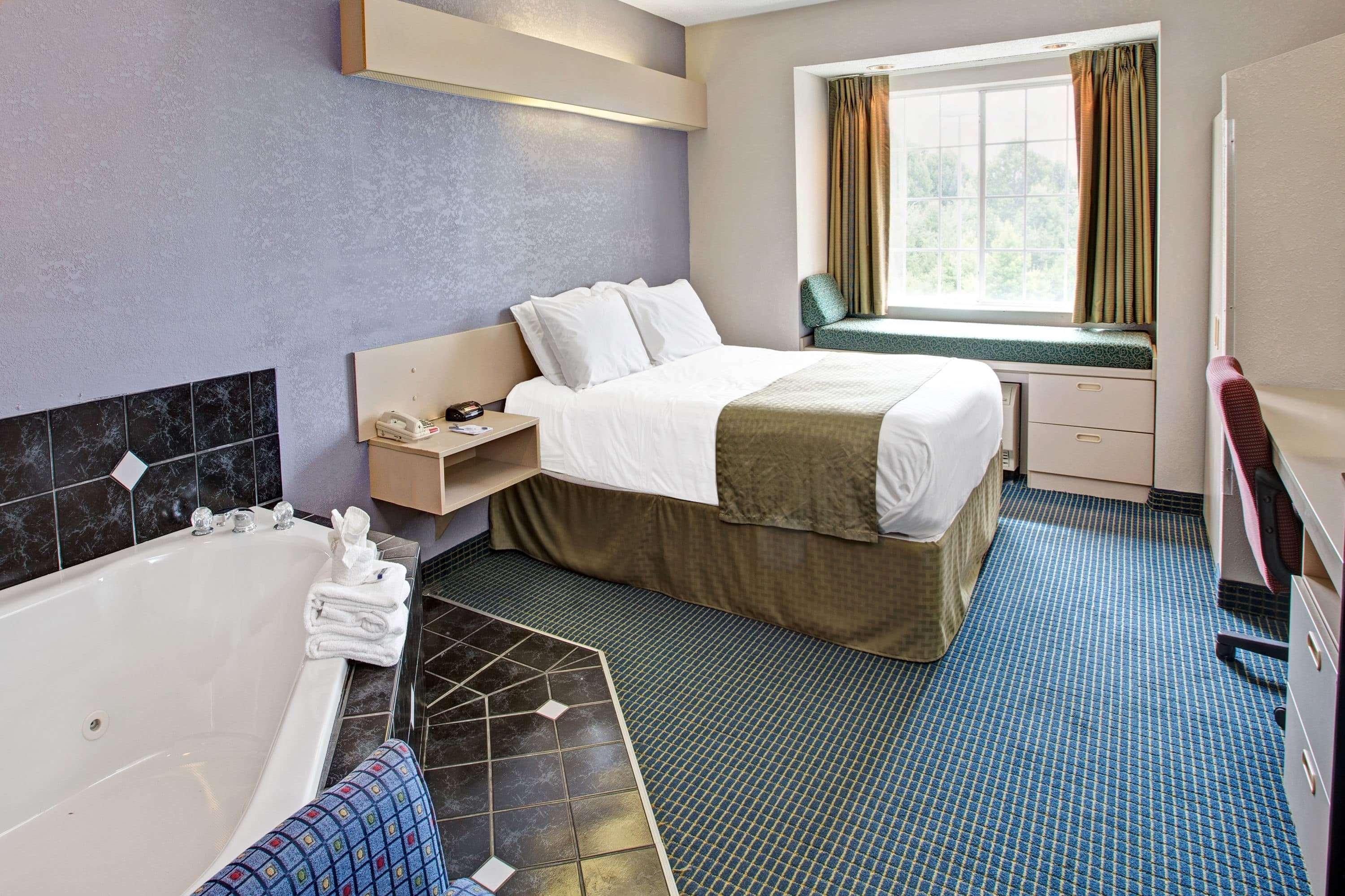 Microtel Inn & Suites By Wyndham Statesville Dış mekan fotoğraf