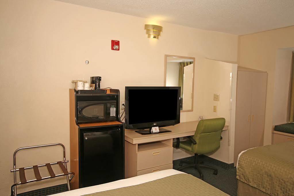 Microtel Inn & Suites By Wyndham Statesville Dış mekan fotoğraf